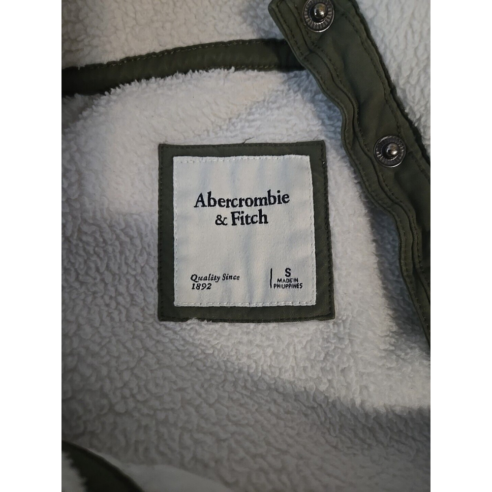 Abercrombie & Fitch Women's Cream Green Assymetrical Snap Fleece Size Small - Picture 7 of 8